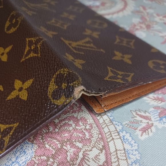 Louis Vuitton Monogram 3 Slot Credit Card Slim Wallet - Picture 8 of 11